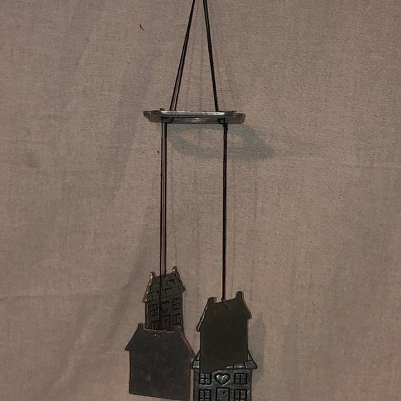 Metal House Wnidchimes - Picture 2 of 9